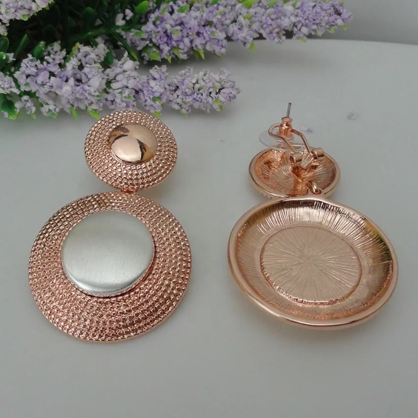 Traditional Gold Tone Necklace Set product image