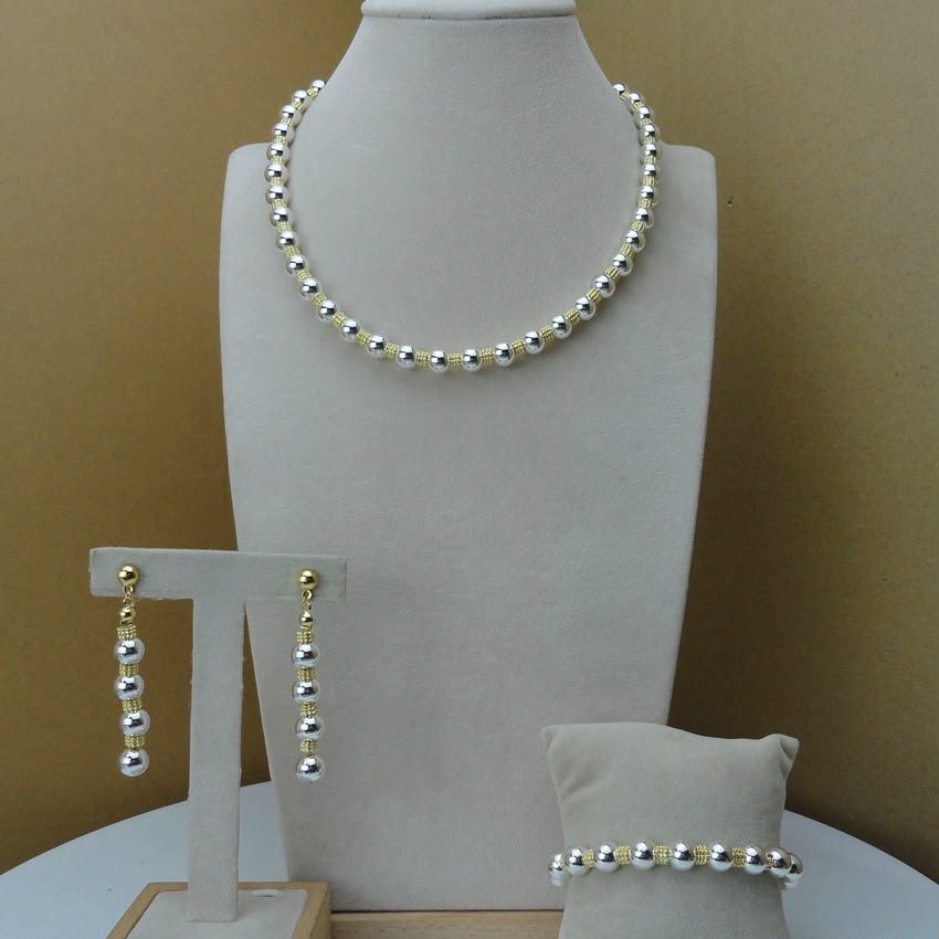 Simple Gold Chain Necklace Set product image