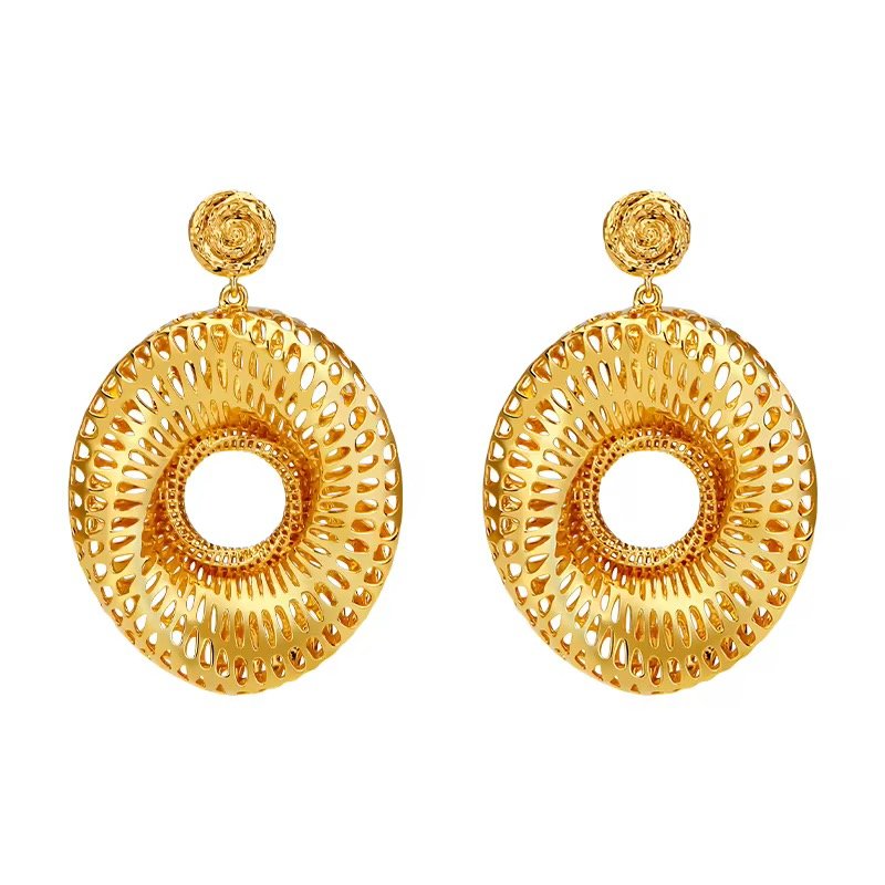 BOLD DANGLING EARINGS