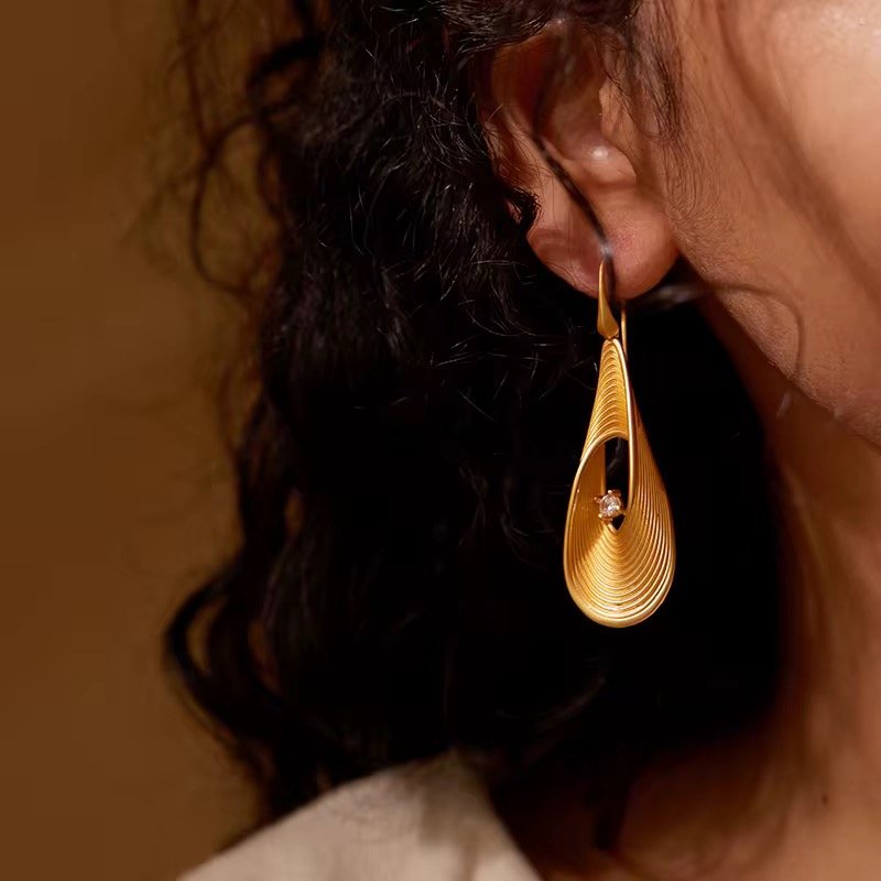 Matte gold earrings